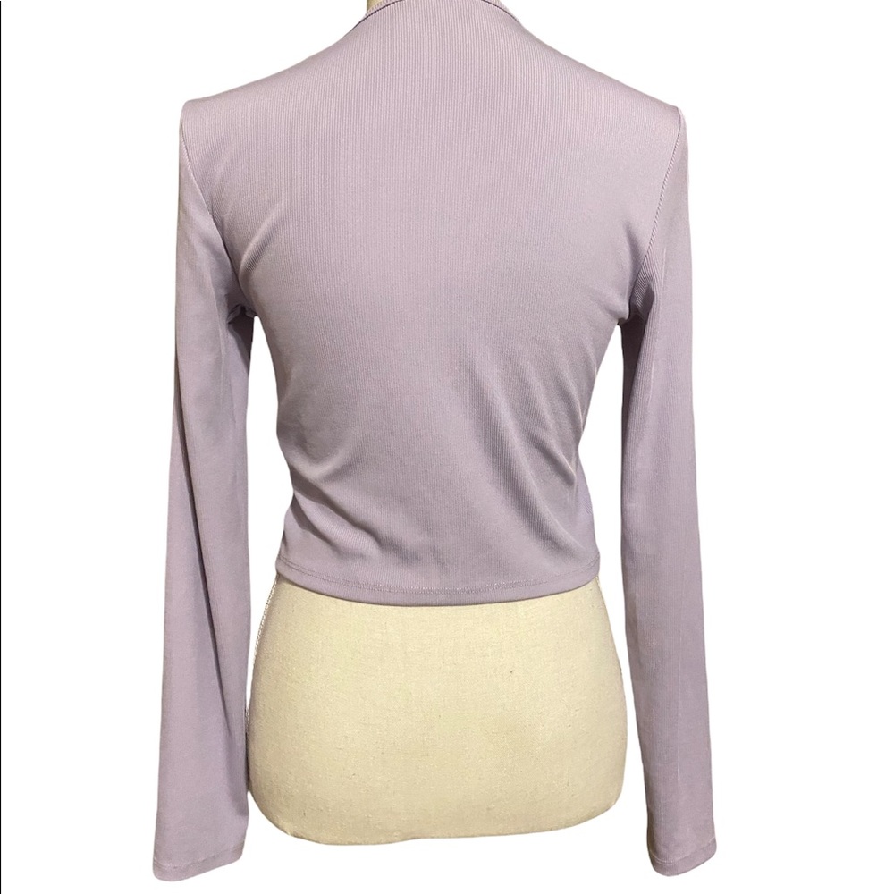 🌸3/30$ 🌸Bershka lilac keyhole shirt crop top - Picture 7 of 7